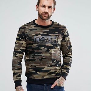 HUGO Driggs Camo Logo Crew Neck Sweater in Khaki Size M
